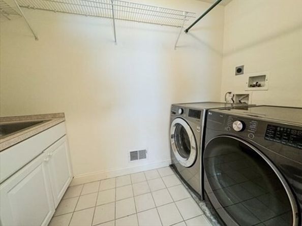 11 Schaffner Ln, Dover MA 02030