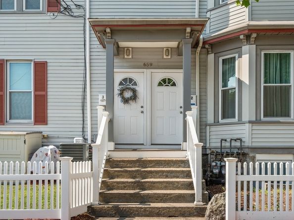 659 Moody St 3, Waltham MA 02453