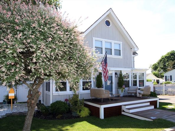 22 Maple Street, Wareham MA 02571
