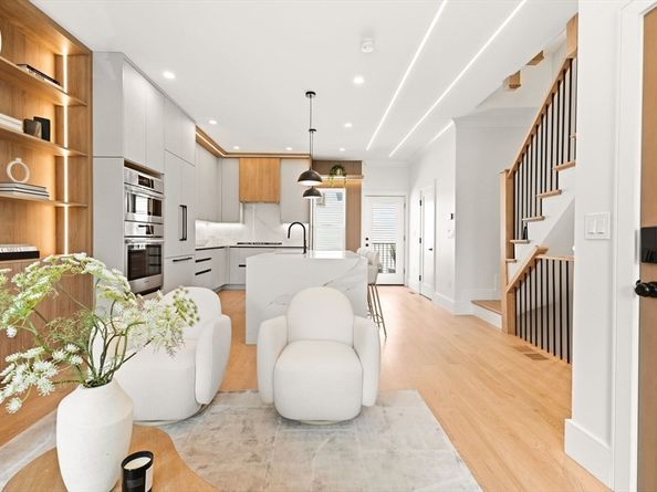39 G St, Boston MA 02127