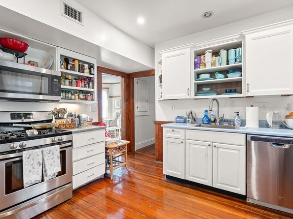 9 Blanvon Road, Boston MA 02130