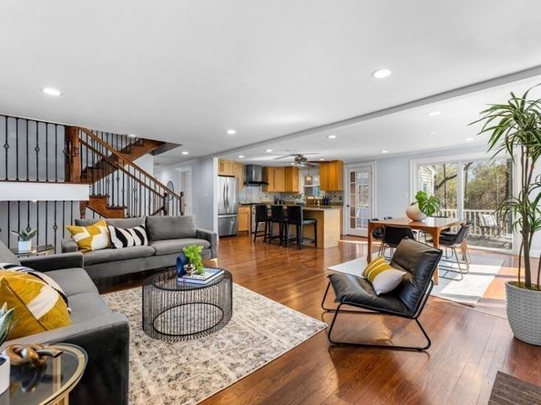 255 Worthen Rd East, Lexington MA 02421