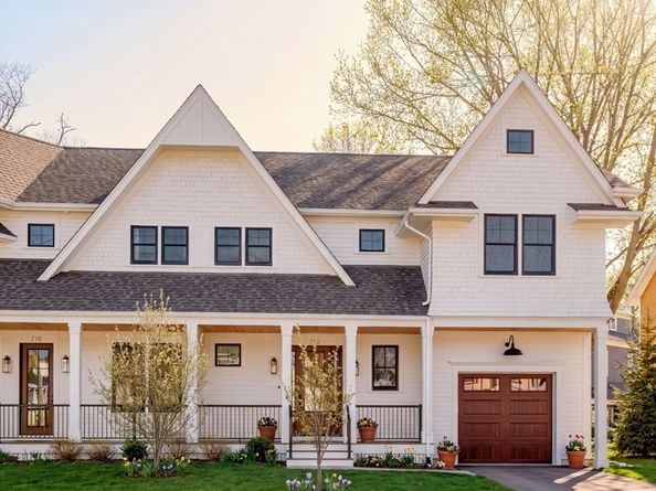 712 Watertown St 712, Newton MA 02460