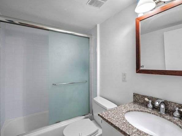 245 Kelton St 11, Boston MA 02134