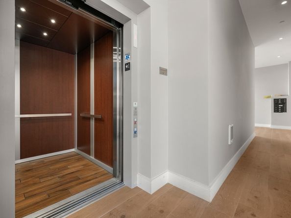 8 Leverett St 4, Brookline MA 02445