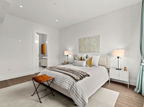 8 Leverett St 4, Brookline MA 02445