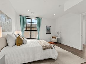 8 Leverett St 4, Brookline MA 02445