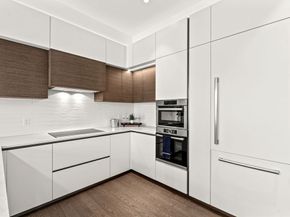 8 Leverett St 4, Brookline MA 02445