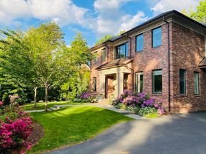 1580 Beacon St, Newton MA 02468