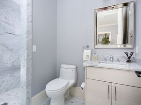 1580 Beacon St, Newton MA 02468