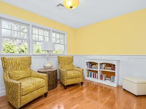 9 Thurston Place 9, Medfield MA 02052