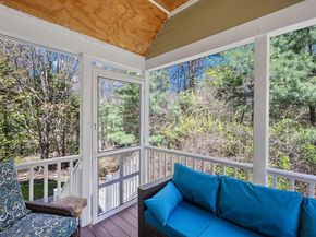 9 Thurston Place 9, Medfield MA 02052