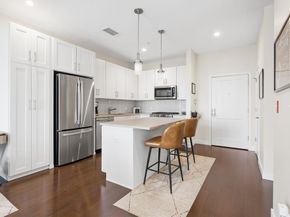 197 Washington St 307, Somerville MA 02143