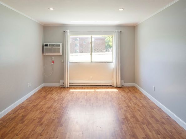 9 Weld St 14, Framingham MA 01702