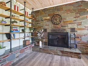 8 Maple Rd, Westford MA 01886