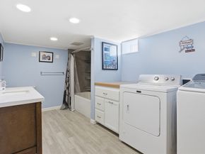 8 Maple Rd, Westford MA 01886
