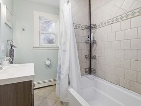 8 Maple Rd, Westford MA 01886