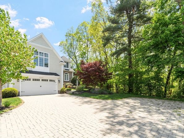 38 Crenshaw Ln 38, Andover MA 01810