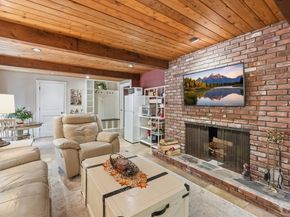 26 Dennis Circle, Northborough MA 01532
