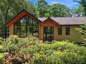 26 Dennis Circle, Northborough MA 01532
