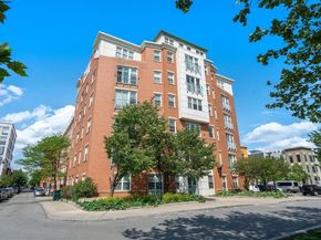 113 Sumner St 32, Boston MA 02128