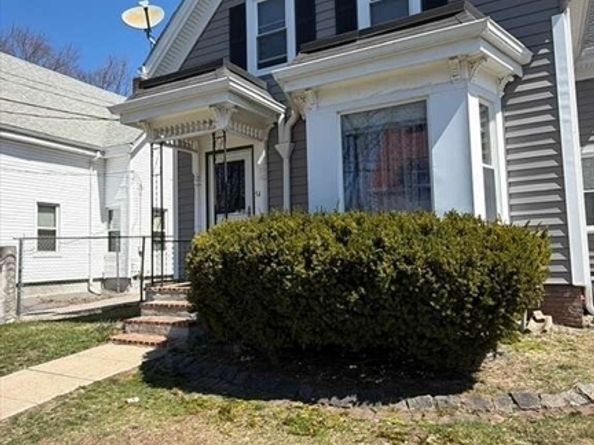 54 Clinton St, Brockton MA 02302