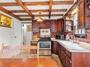 193 Woodland Ave, Gardner MA 01440
