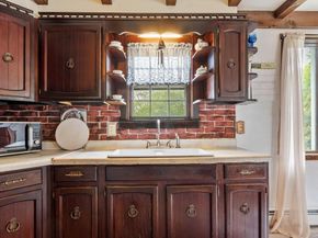 193 Woodland Ave, Gardner MA 01440