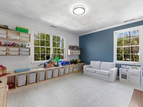 19 High Ridge Rd, Topsfield MA 01983