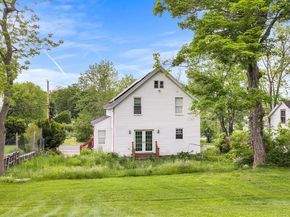 12 Green St, Brookfield MA 01506