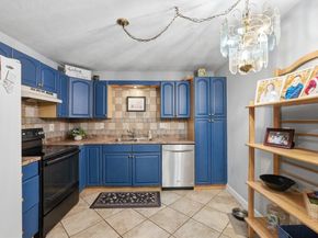 6 Walker Rd 4, North Andover MA 01845
