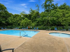 6 Walker Rd 4, North Andover MA 01845