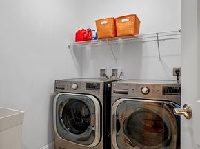 28 Kennedy Rd B, Gloucester MA 01930