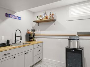 4 Fairlee St, Somerville MA 02144