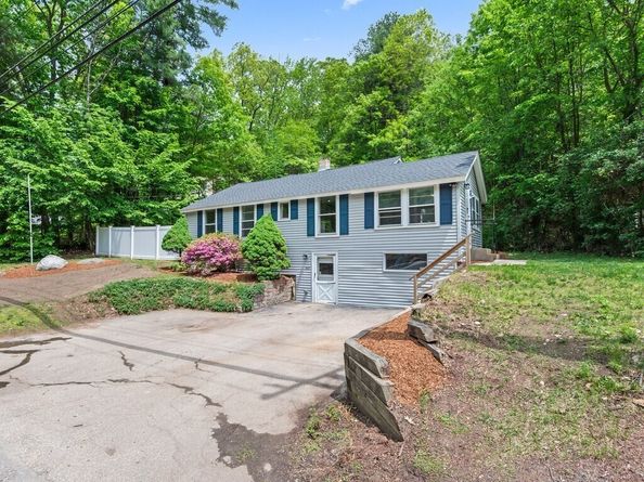 1202 Wachusett St, Holden MA 01522