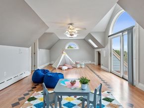 258 Hill St, Leominster MA 01453