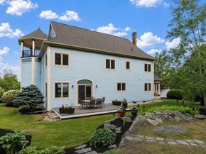 258 Hill St, Leominster MA 01453