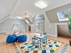 258 Hill St, Leominster MA 01453