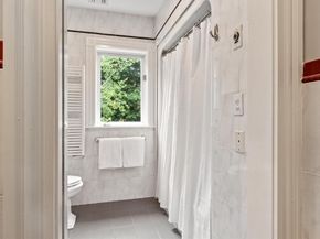 258 Hill St, Leominster MA 01453