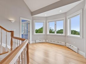 258 Hill St, Leominster MA 01453