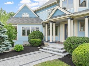 258 Hill St, Leominster MA 01453