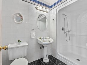 258 Hill St, Leominster MA 01453