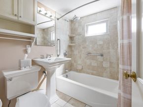 42 Hawthorn Ave, Needham MA 02492