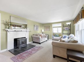 42 Hawthorn Ave, Needham MA 02492