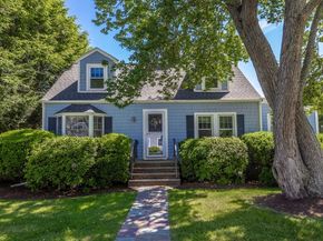 42 Hawthorn Ave, Needham MA 02492