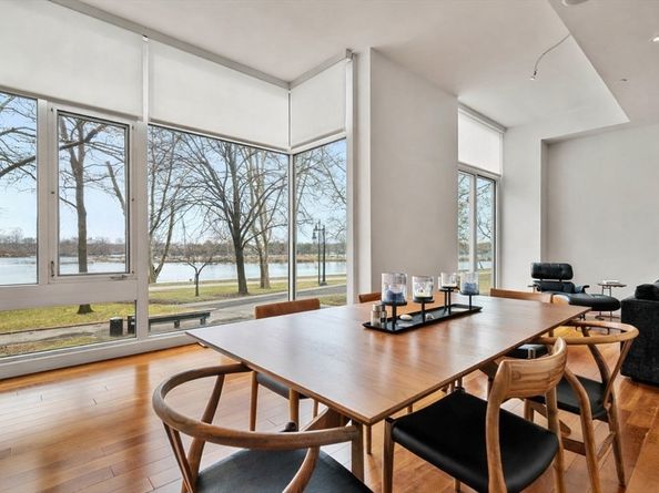 975 Memorial Drive 210, Cambridge MA 02138