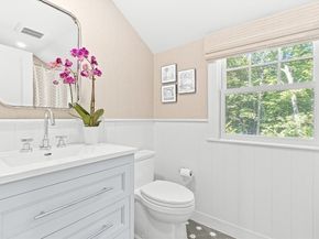 39 Fairbanks Ave, Wellesley MA 02481