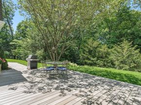 39 Fairbanks Ave, Wellesley MA 02481