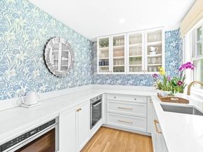39 Fairbanks Ave, Wellesley MA 02481