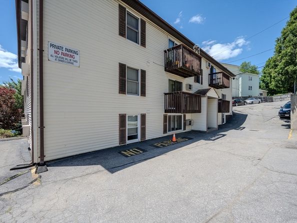 229 Vernon St 3, Worcester MA 01607